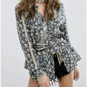 Free People Skyway Drive In Top Women Size S Floral Button Front Blouse *No Belt